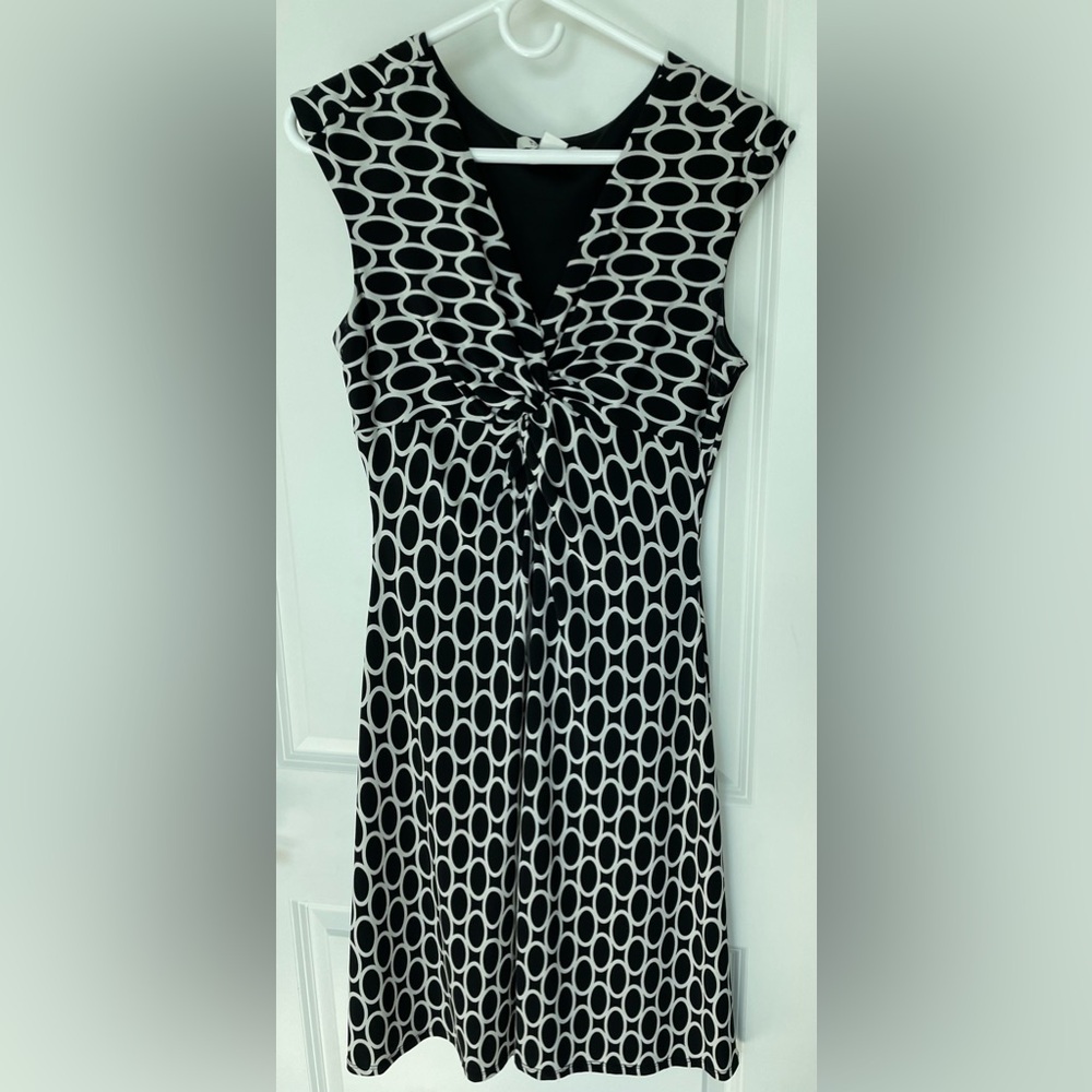 White House Black Market (WHBM) Dress